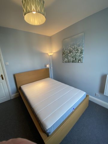 Top Floor Apartment to rent in Southsea just minutes from the picturesque Southsea Seafront and Canoe Lake. - Photo 5