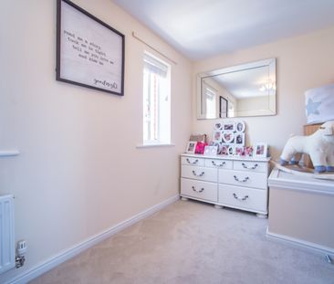 2 Bed Mid Terraced - Photo 3