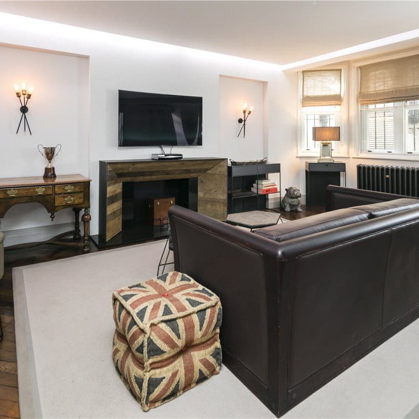 A one bedroom apartment of approximately 675 square feet. - Photo 1