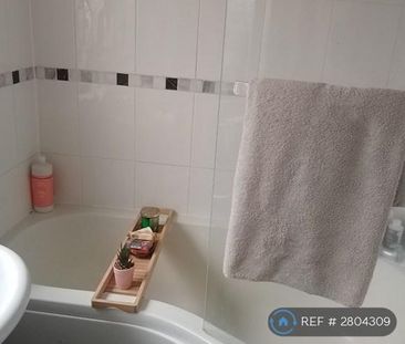 2 bedroom terraced house to rent - Photo 6