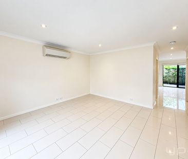 Modern 3 Bedroom Townhouse in the Heart of Pimpama - Photo 2