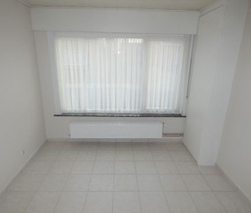 Gerenoveerde woning met 3 slpk, garage en tuin, Torhout. - Photo 1