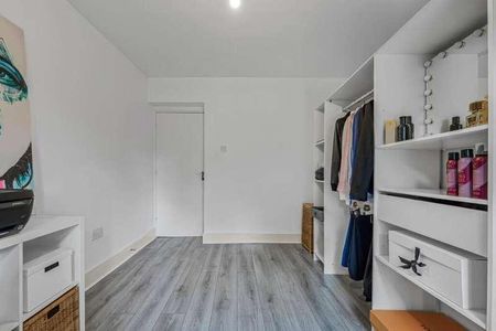 Camden Road, London, N7 - Photo 3