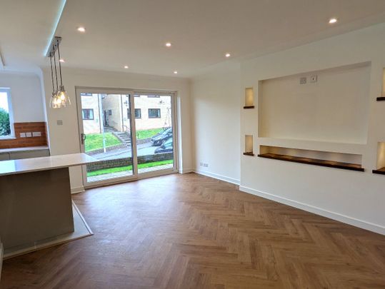 Hollybush Heights, Cardiff - Photo 1