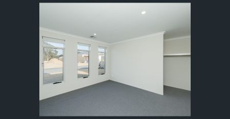 Smell the fresh ocean air! - Photo 5