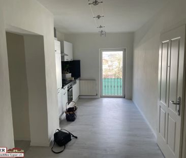 Große Altbauwohnung! Ideal für eine Familie die Platz benötigen & e... - Foto 4