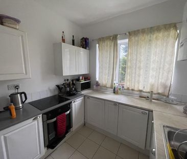 1 bedroom in a house share to rent - Photo 3