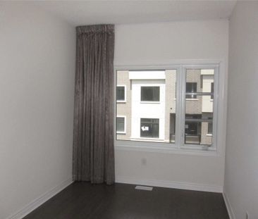 For Lease - 105 Laskin Drive, Vaughan, Ontario - Photo 6