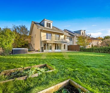 Charming semi-detached family villa - Photo 5