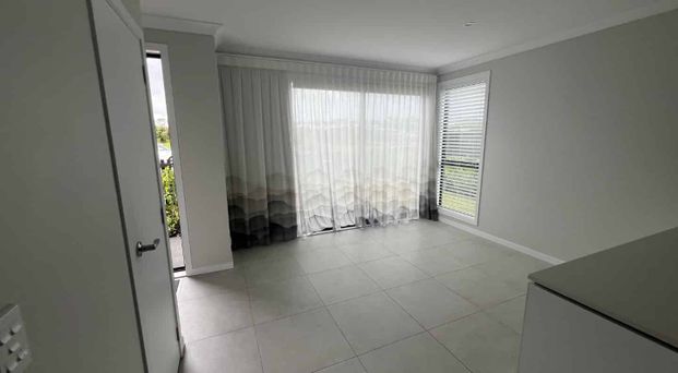 21 Koura Drive, Red Beach - Photo 1