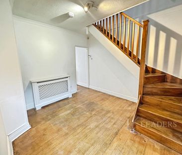 2 bedroom end of terrace house to rent - Photo 4