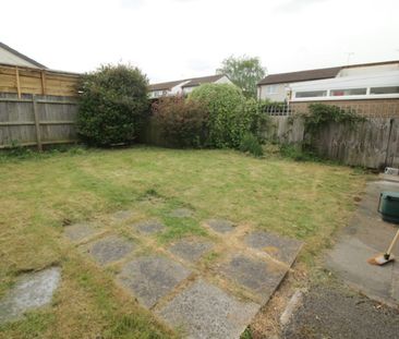 Bungalow to rent on - Photo 5