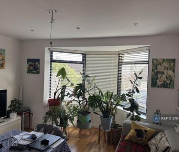 1 bedroom in a house share to rent - Photo 1