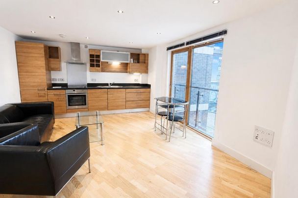 1 bedroom flat to rent - Photo 1
