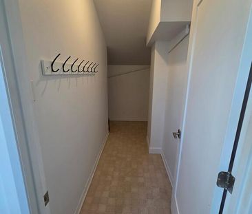 4 ½ Secteur Bellefeuille | Maintenant - Photo 3