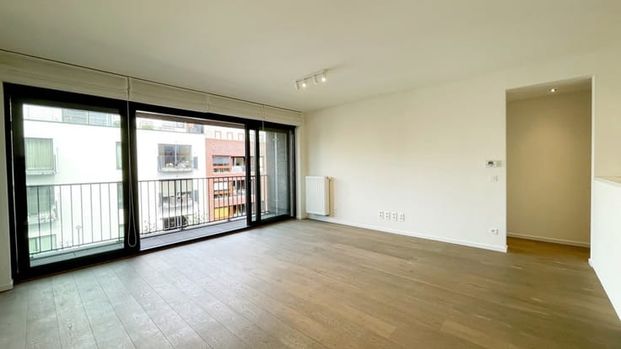 Appartement te huur - Photo 1