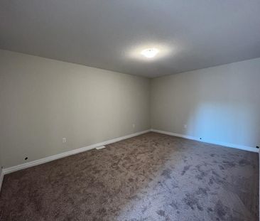 For Lease - 4311 Mann Street Unit# 46, Niagara Falls, Ontario - Photo 2