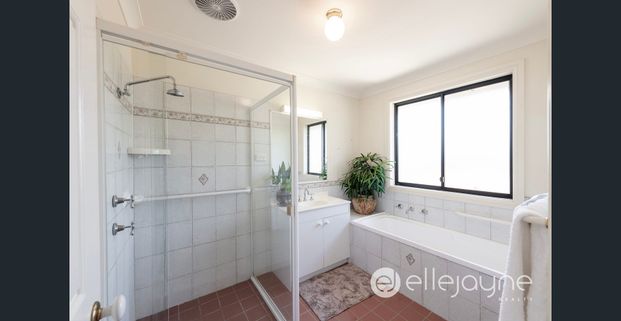 Luxury Home in Brightwaters - Photo 1