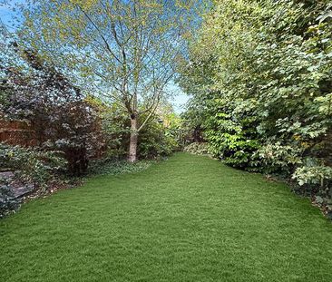 8 Dinants Crescent, Colchester, CO6 1XS - Photo 1