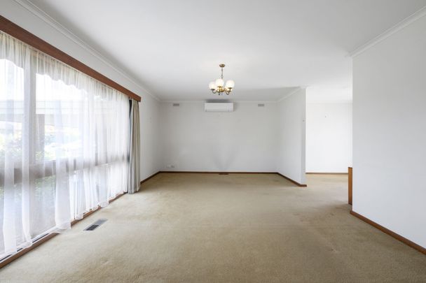 48 Browns Parade, Wendouree - Photo 1