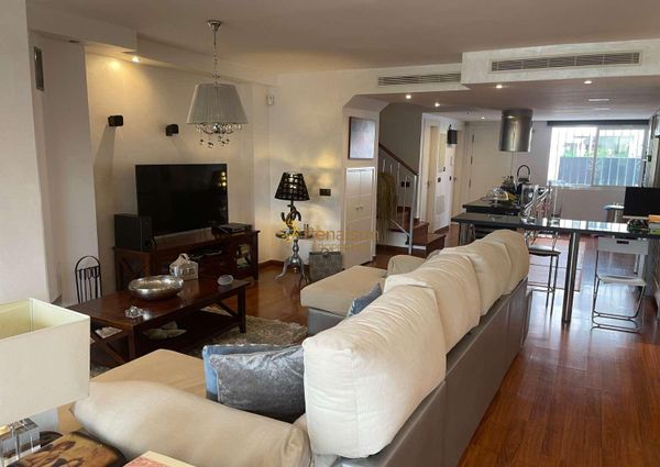 For rent for HALF SEASON from now until 30/06/2024 and from 15.09.24-30.6.25 Stunning semi-detached house in residential area in Benalmadena .