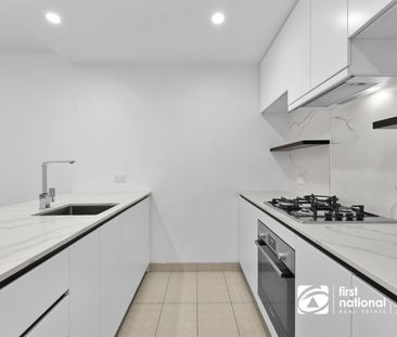 Modern Living in Clayton! - Photo 4