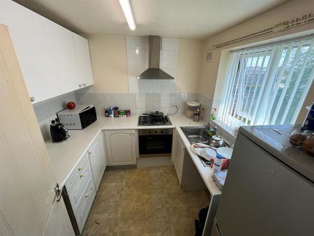 2 bedroom bungalow to rent - Photo 2