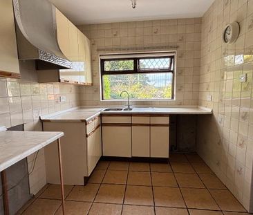 25 Oakley Avenue, Holywood, BT18 9PA - Photo 2