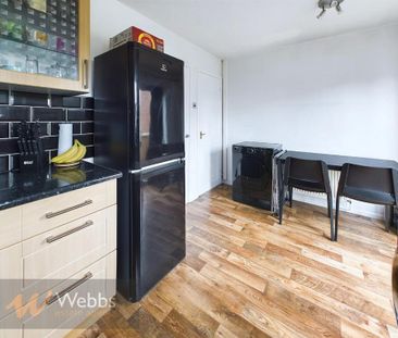 2 bedroom semi-detached house to rent - Photo 5