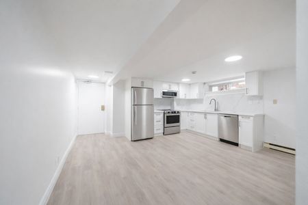 For Lease - 963 Avenue Road Unit# 5, Toronto, Ontario - Photo 2