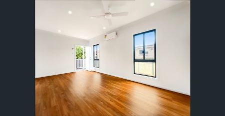 Near New Two Bedroom Flat - Photo 2