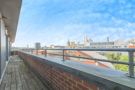 2 bedroom property to rent - Photo 3