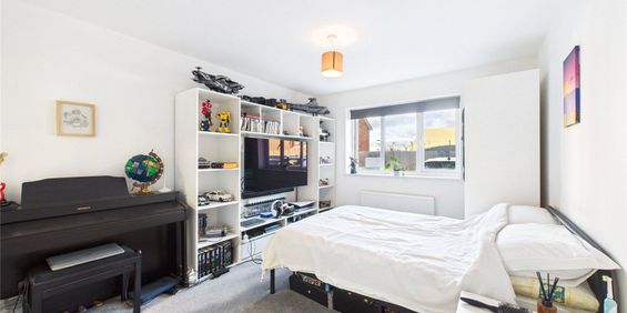 Henlow Place, Farnborough Henlow Place, Farnborough - Photo 3