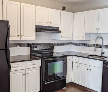 1 Bed Condo For Rent In Oliver: Heat And Water Included: Adult Buil... - Photo 4