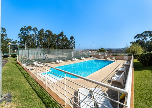 Apartamento T3 em condomínio fechado com piscina em Gaia