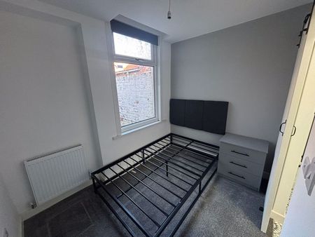 Cadogan Street, Middlesbrough - Photo 3