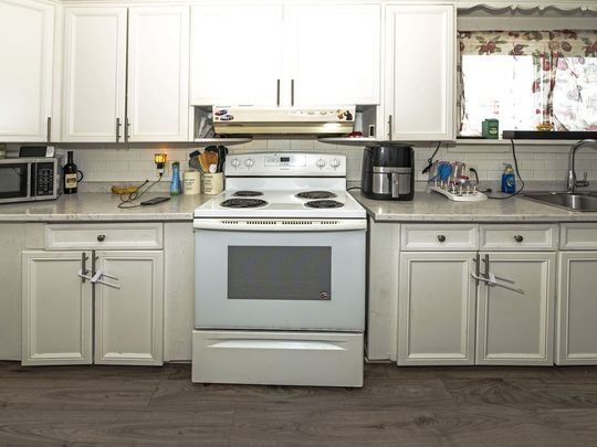 For Lease - 212 Mc Connell Avenue Unit# A (Upper Unit), Cornwall, Ontario - Photo 1