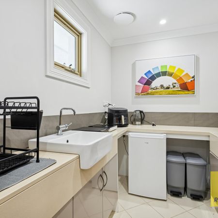 Furnished Lock & Leave Apartment, in the Heart of Fremantle - Photo 4