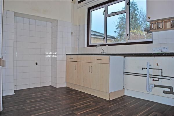 4 bedroom detached house to rent - Photo 1