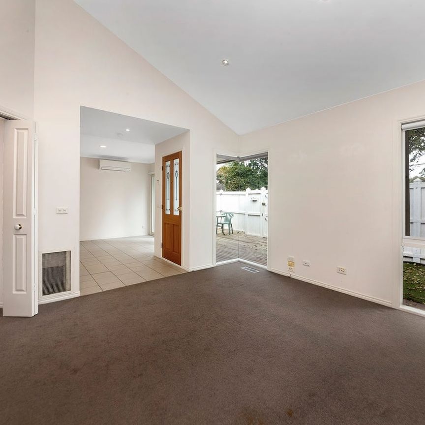 7 Wall Street, Beaumaris VIC 3193 - House For Rent | Domain - Photo 1