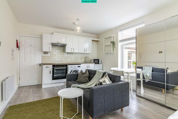 1 bedroom flat to rent - Photo 1