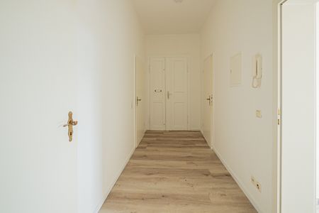 Frisch renoviert und neuer Designboden im Altbau in zentrumsnaher Lage von Radeberg. - Foto 2