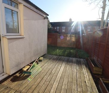 4 BED Terraced House To rent - Photo 5