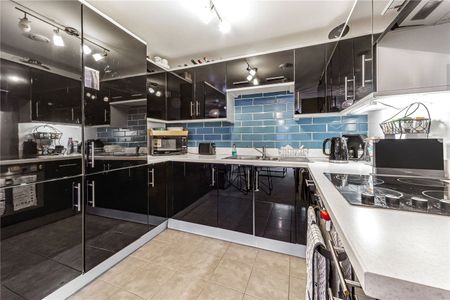 Barge Walk, Greenwich Peninsula, SE10 - Photo 3