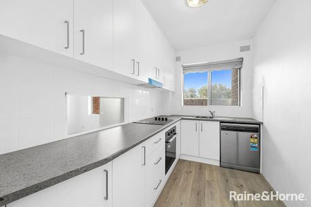 Rennovated and Ready to go - Photo 2