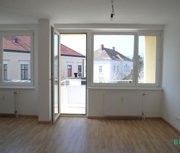 Sonnendurchflutete 3-Zimmer-Wohnung in top Lage mit Balkon! - Foto 2