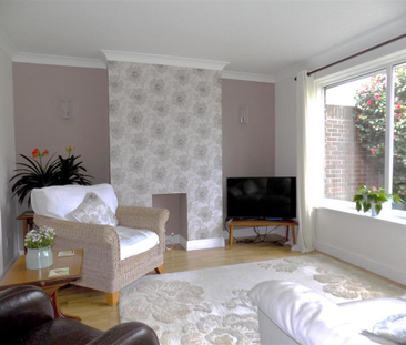2 bedroom semi-detached bungalow to rent - Photo 3
