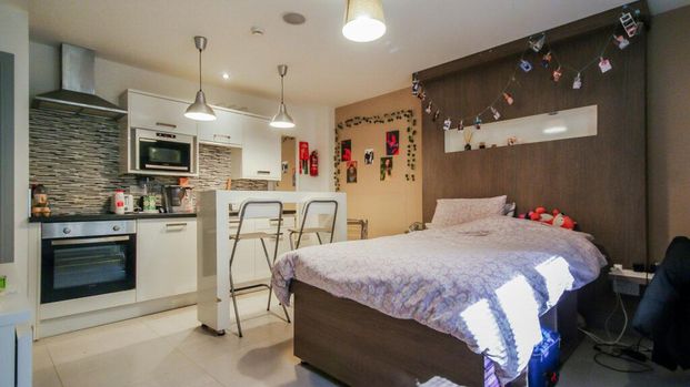 Studio to rent - Photo 1