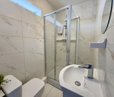 1 bedroom property to rent - Photo 2