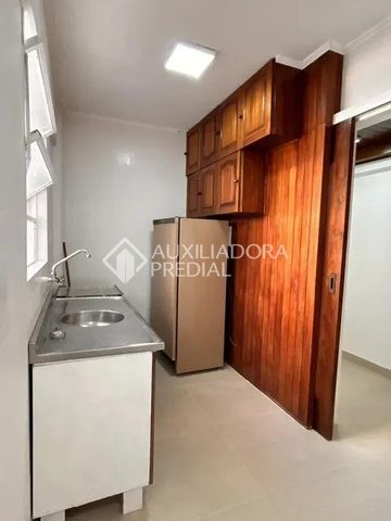 Apartamento com 2 quartos e 53m² para alugar em Centro Histórico, Porto Alegre. - Photo 2